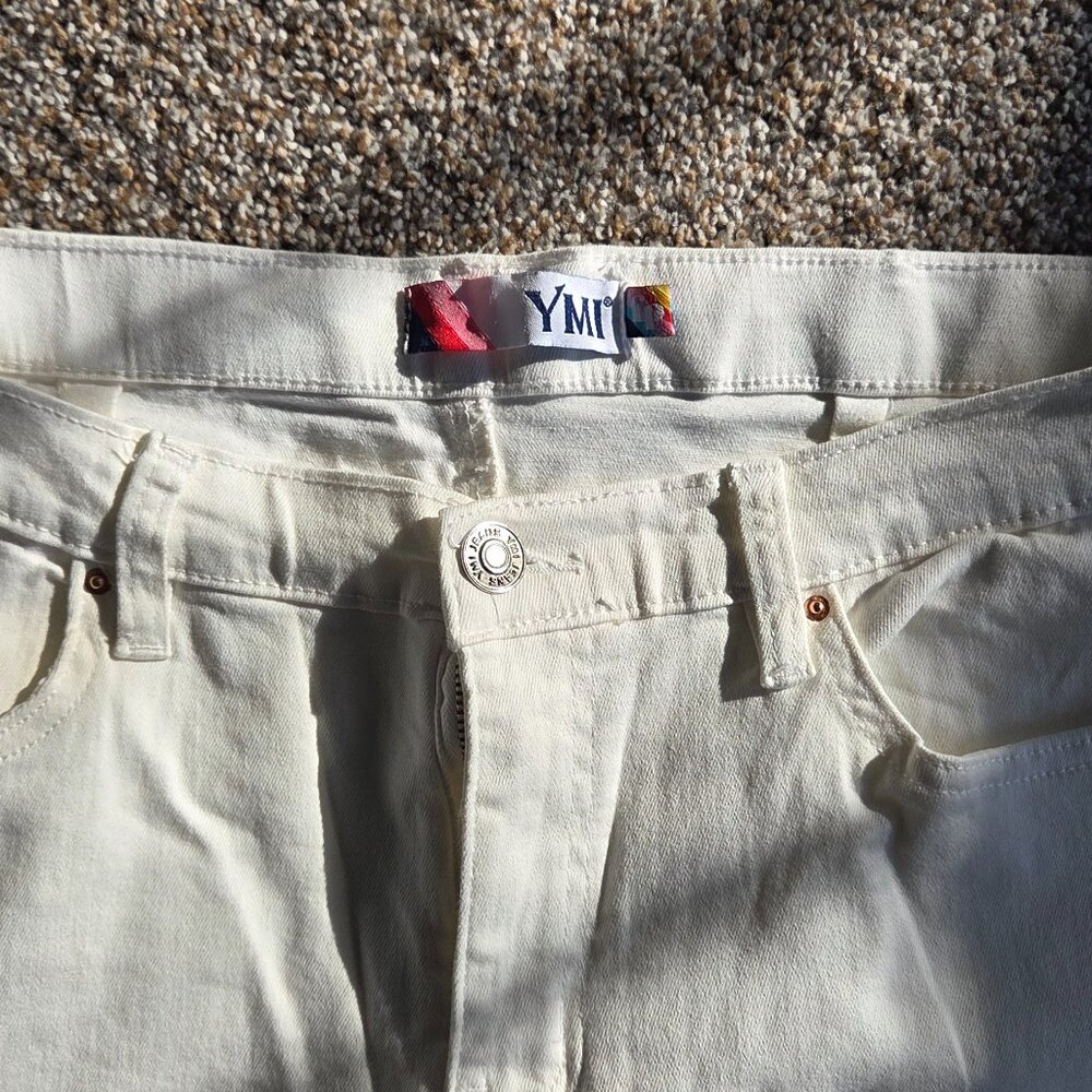 Jeans - Picture 2 of 4